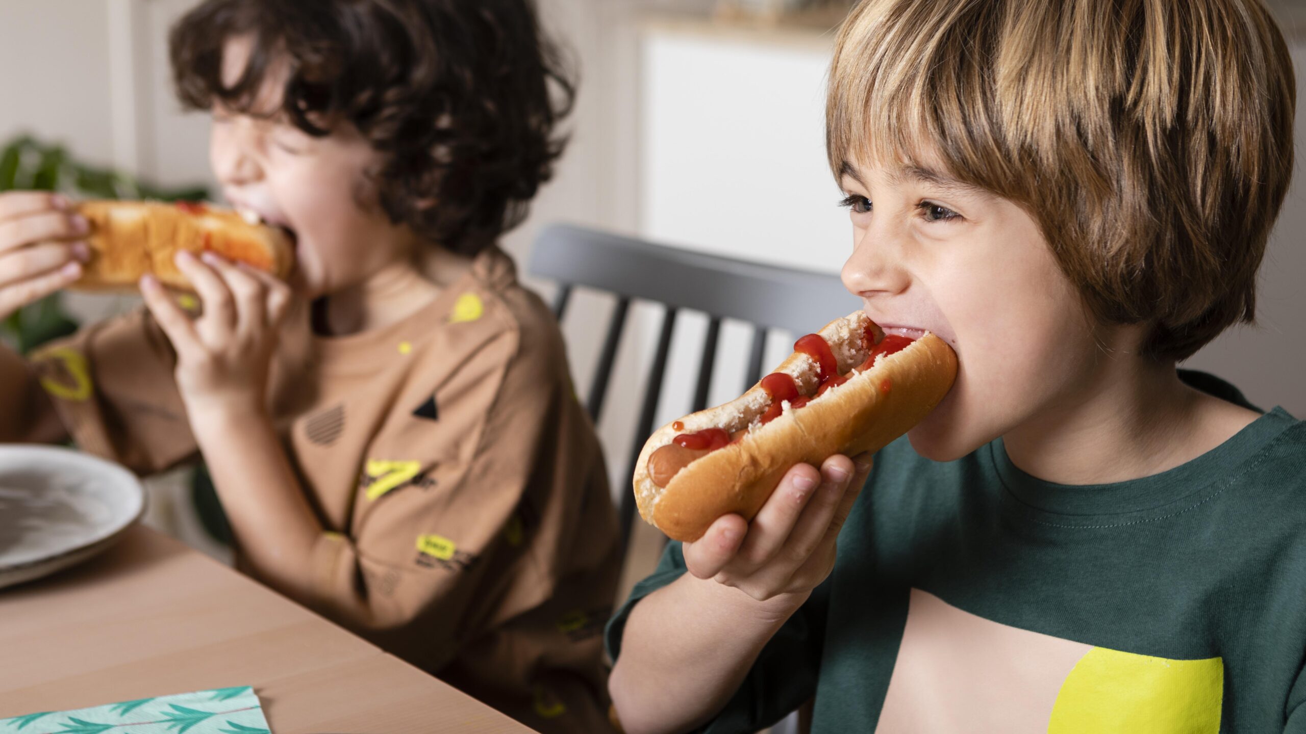 Alimentos Ultraprocessados: Entenda o porque evitar na dieta do seu filho e aprenda como identificá-los.