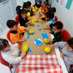 Alunos do Infantil 1 e 2, das Unidades Horto e IESI, do Colégio Dom Bosco nas atividades de Inglês