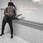 Professor caracterizado explica conteúdo sobre a Rússia.