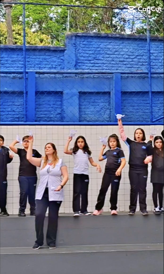 Bilíngue – STEM: Ciência, Tecnologia, Engenharia e Matemática